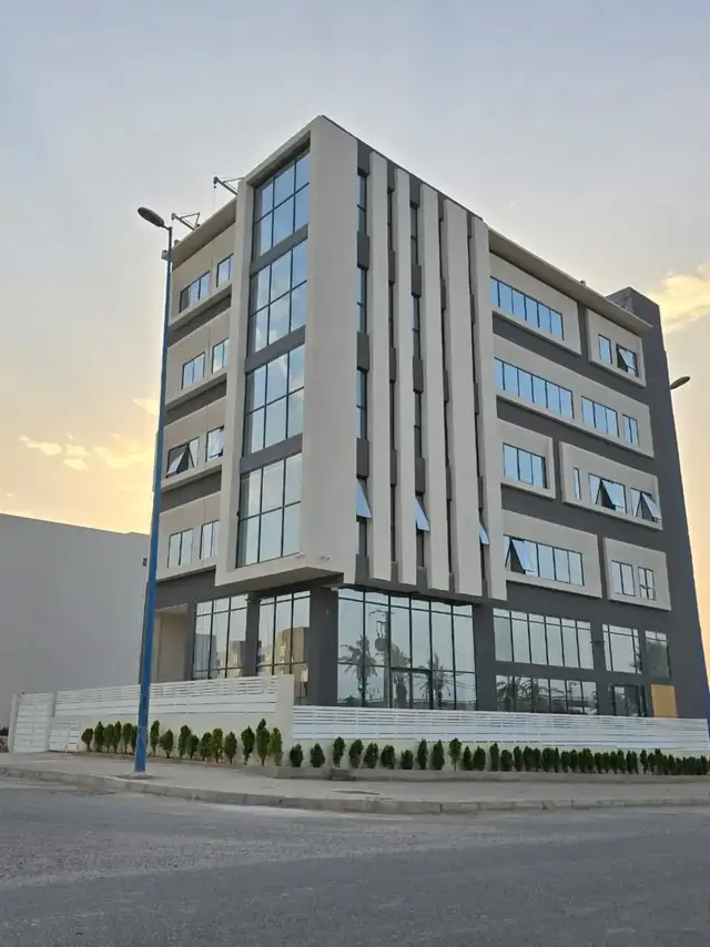 Mobile building view used to verify the site's visual identity.